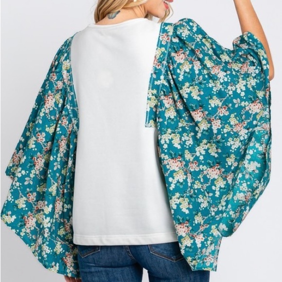 Floral Print Flutter Sleeve Oversized Top - Picture 5 of 5